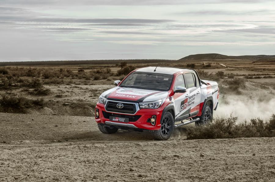  Toyota Hilux Gazoo Racing 2020 года  (фото 13 из 19)